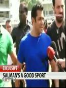 Salman Khan plays cricket for charity